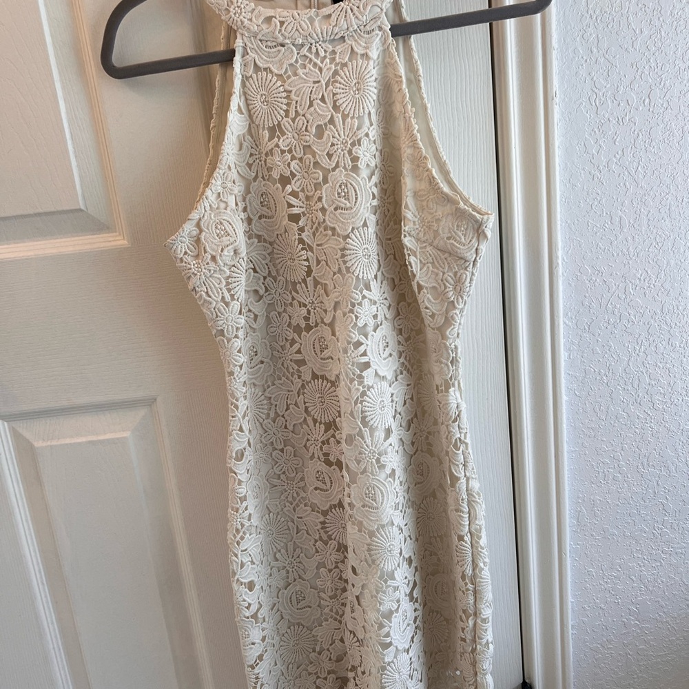 White Lulu’s dress